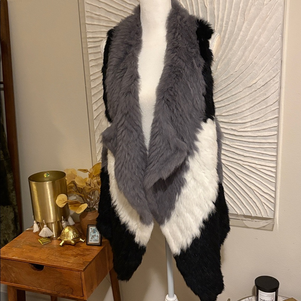 100% Rabbit Fur & Cashmere Bloomingdale’s Top/Vest - Picture 2 of 13